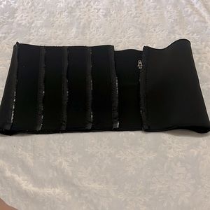 Multi Zipper Waist Trainer!